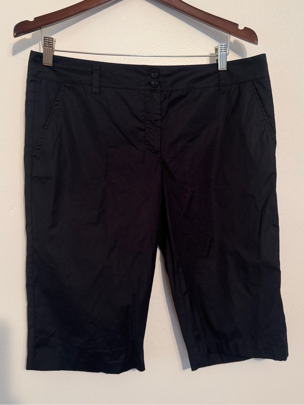 Eileen Fisher black Bermuda shorts medium